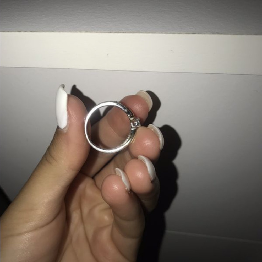 Diamond ring - Picture 4 of 7
